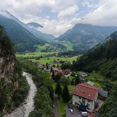 Sportland & Outdoor-center 2* Huben (Lienz)