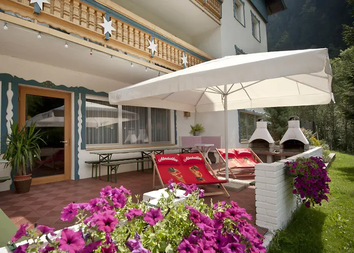 Sportland & Outdoor-center 2*