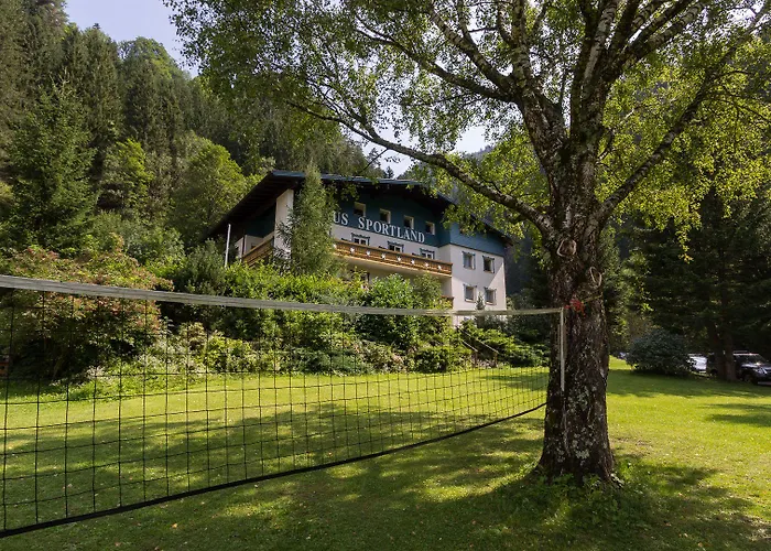 Sportland & Outdoor-center 2*