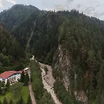 Sportland & Outdoor-center 호텔 Huben (Lienz)