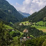 Sportland & Outdoor-center Hotel Huben (Lienz)